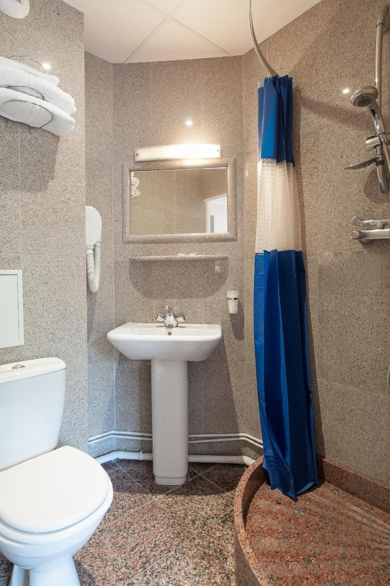 Einzelzimmer mit Dusche